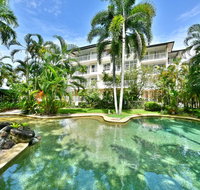 Golden Sands Beachfront Resort - Suburb Australia