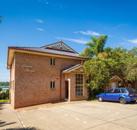 Grand Pacific 1 Unit 1 - Suburb Australia