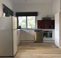 Gully Getaway - Suburb Australia