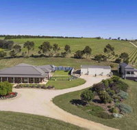 Harry Scotts Farmhouse At Vineyard - Suburb Australia