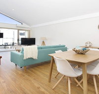 Hidden Gem On Manning - Great location opposite Surf Beach - Suburb Australia