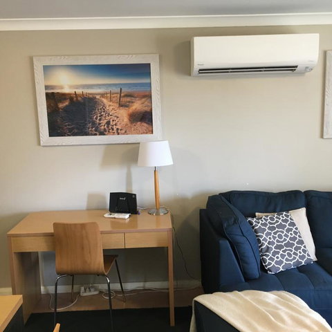 Hillarys Executive Apartment - Suburb Australia 3
