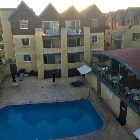 Hillarys Executive Apartment - Suburb Australia 0