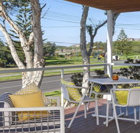 Isthmus on Jones Beach - Suburb Australia