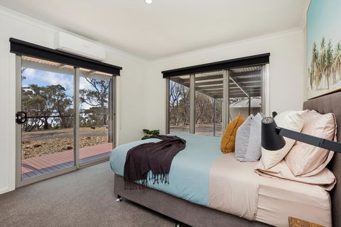 Jack's Point - Suburb Australia 3