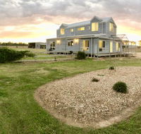 Jackaleah Farm Stay - Suburb Australia