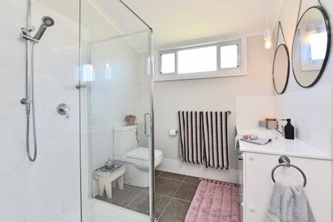 Jasmine Cottage - Suburb Australia 3