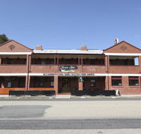 Kaneira Hotel - Suburb Australia
