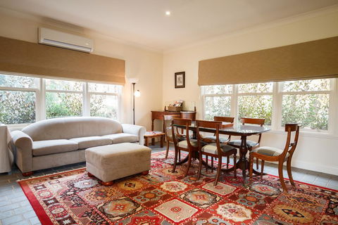 King River Cottage - Suburb Australia 2