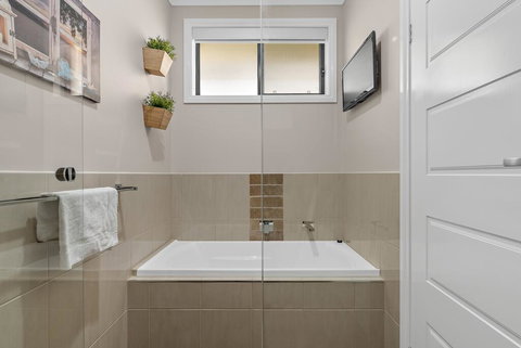 La Sienna - Suburb Australia 1