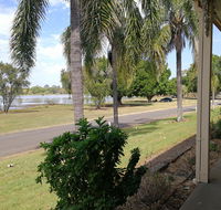 Lakeside Lodge Motel - Suburb Australia