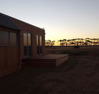 Lara Lodge - Suburb Australia