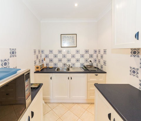 Lavender Hills - 12 Bennett Street - Suburb Australia 3