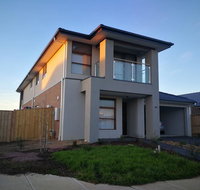 lily family - Suburb Australia