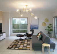 Luxury Waterfront Villa in Sanctuary Lakes - Suburb Australia