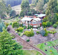 MAGICAL MOUNTAIN RETREAT - 20 mins to CBD and only 10 to MONA - Suburb Australia