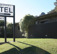 Marriott Park Motel - Suburb Australia