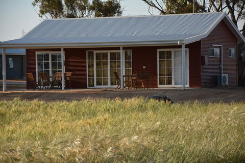 Mary's Farm Cottages - Suburb Australia 3