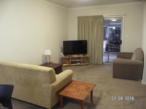 Millenium Apartments - Suburb Australia 3