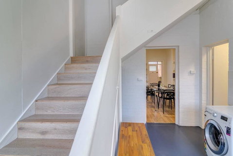 Minutes From The Beach, Shops And Parks! Free - Wifi - Nespresso - Netflix - Suburb Australia 1