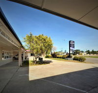 Motel Ingham - Suburb Australia