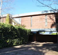 Mountain Gate Villa - Suburb Australia