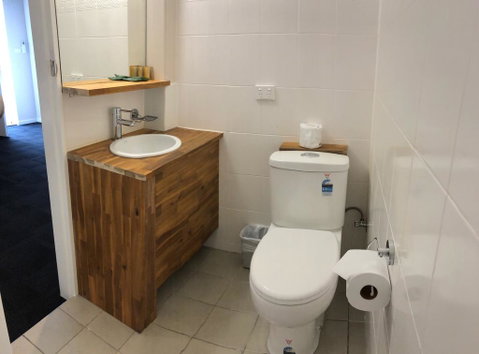 Nowra Motor Inn - Suburb Australia 1