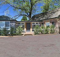Old Bank Stables - 3 night weekends for price of 2 - Suburb Australia