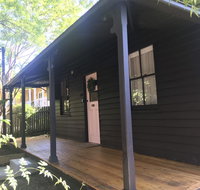 Old Railway Cottage - Suburb Australia