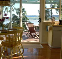 Olive's Cottage - Suburb Australia