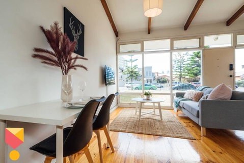Once Upon A Tide - Wifi - Nespresso - Netflix - Suburb Australia 0