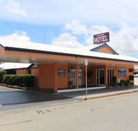 Parkside Motel  Licensed Restaurant - Suburb Australia