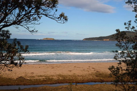 Pebbly Beach Shacks - Suburb Australia 0