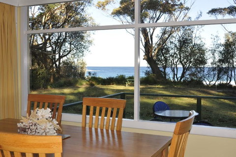 Pebbly Beach Shacks - Suburb Australia 1