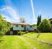 Pet Friendly Beach Cottage Ballingalla - Suburb Australia