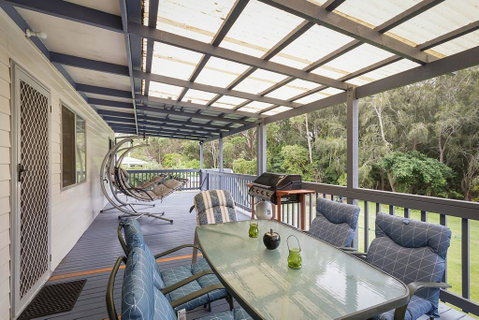 Pet-friendly Beach House @ Kianga - Suburb Australia 0