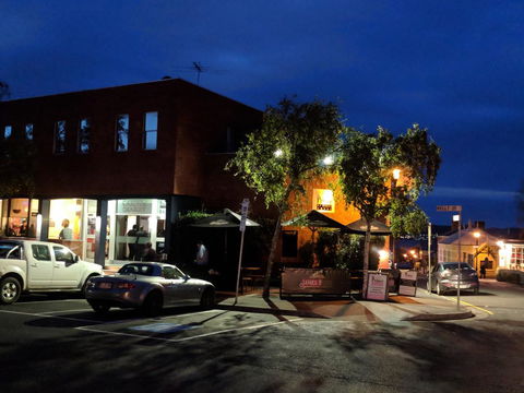 Prince Of Wales Hotel - Suburb Australia 0