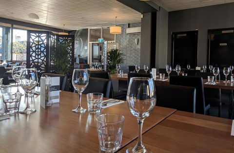 Prince Of Wales Hotel - Suburb Australia 2