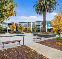 Quality Hotel Taylors Lakes - Suburb Australia