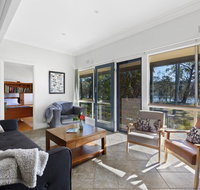 Rakali Cottage Lake Conjola - Suburb Australia