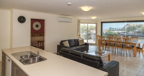 SALT - 37 Oceanview Drive - Suburb Australia 3