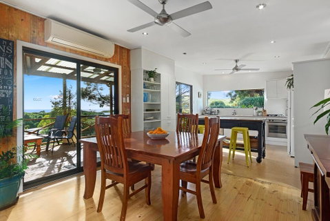 Sandy Feet Retreat - 13 Scenic View Drive - Suburb Australia 1