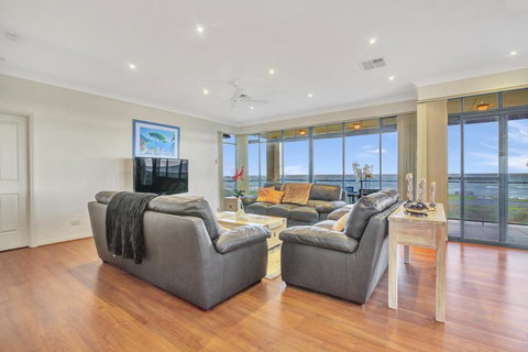 Seaglass - Sellicks Beach - Suburb Australia 0