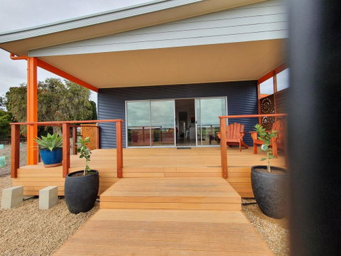 Seagrass 3 - Suburb Australia 0