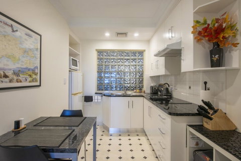 Searenity Holiday Accommodation - Suburb Australia 2