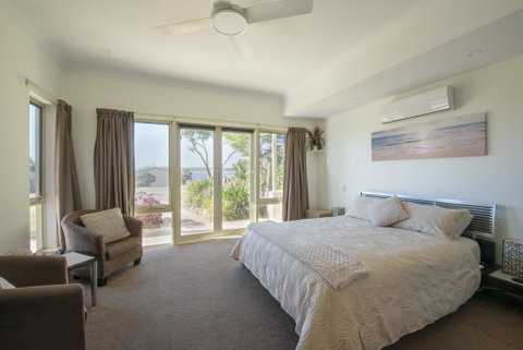 Searenity Holiday Accommodation - Suburb Australia 3
