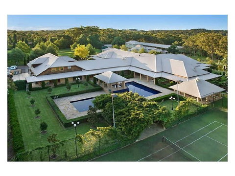 Secret Garden - Suburb Australia 2