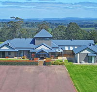 Sensational Heights Bed  Breakfast - Suburb Australia