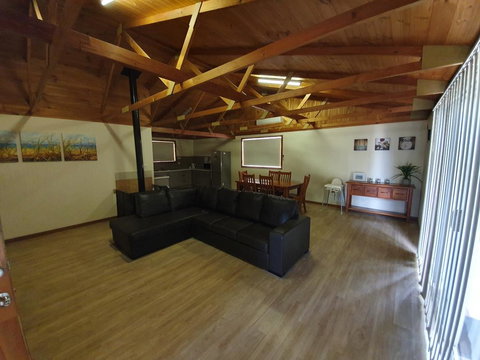 Simo's Place - Suburb Australia 1