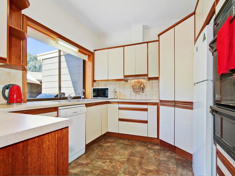 Simply Daydream - Suburb Australia 3